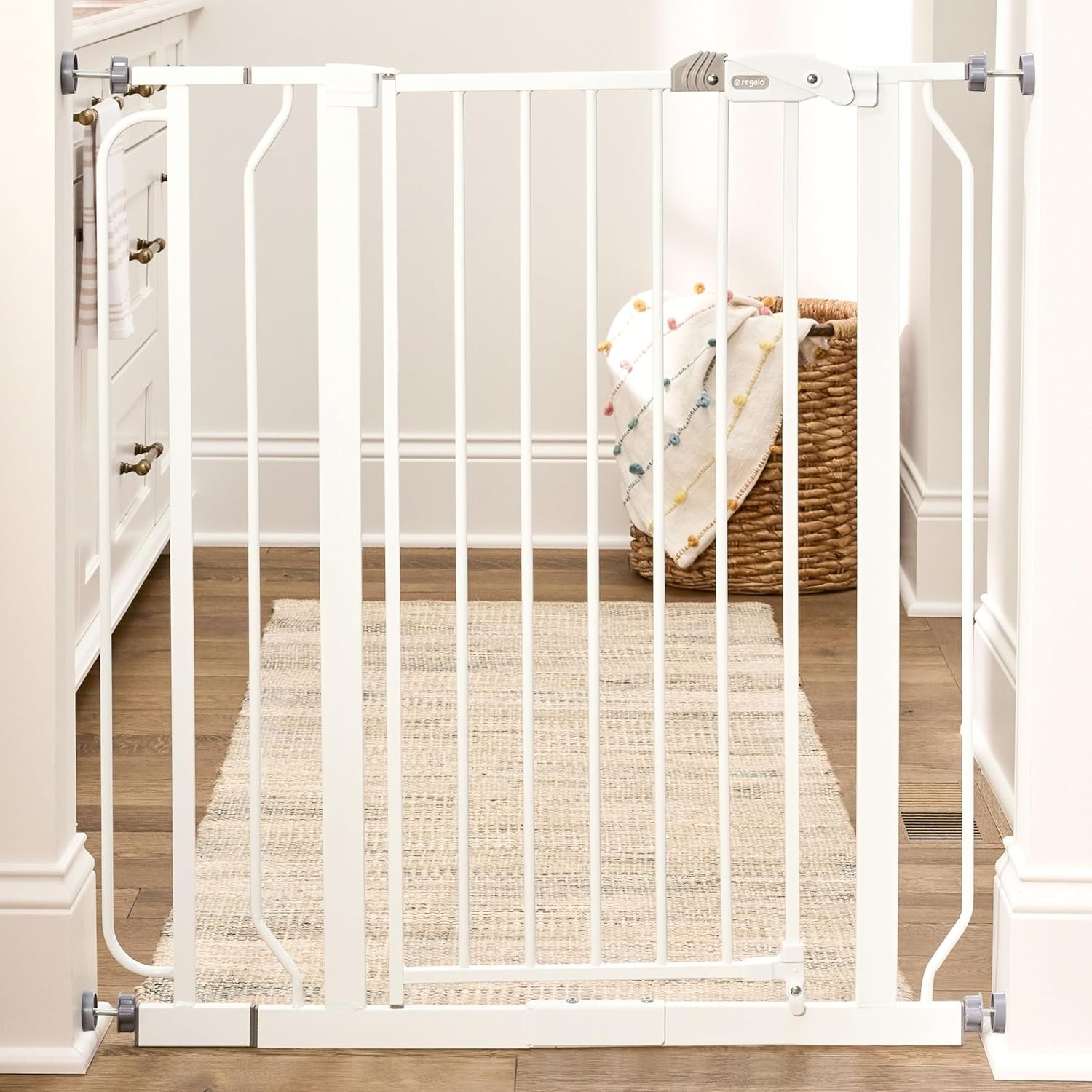 Regalo Safety 36″ Extra Tall Baby Gate, Bottom of Stairs & Doorways